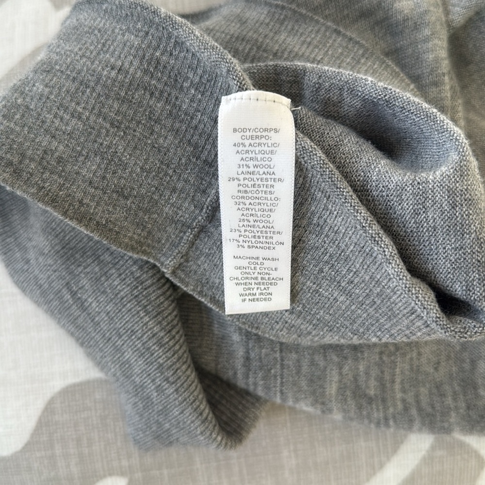 LOFT heather grey long sleeve v-neck sweater - Picture 5 of 5